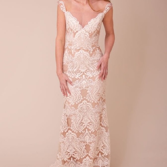 TARA LAUREN WEDDING GOWN - Picture 4 of 5